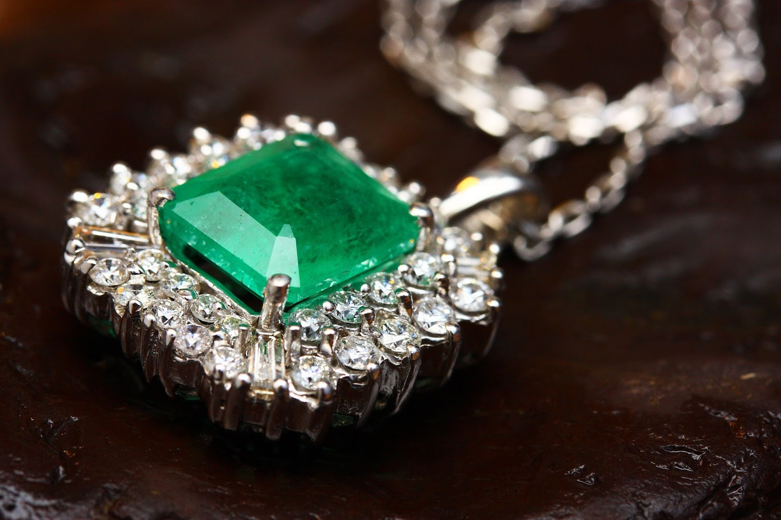 Pick the Best Gemstone Jewelry for You